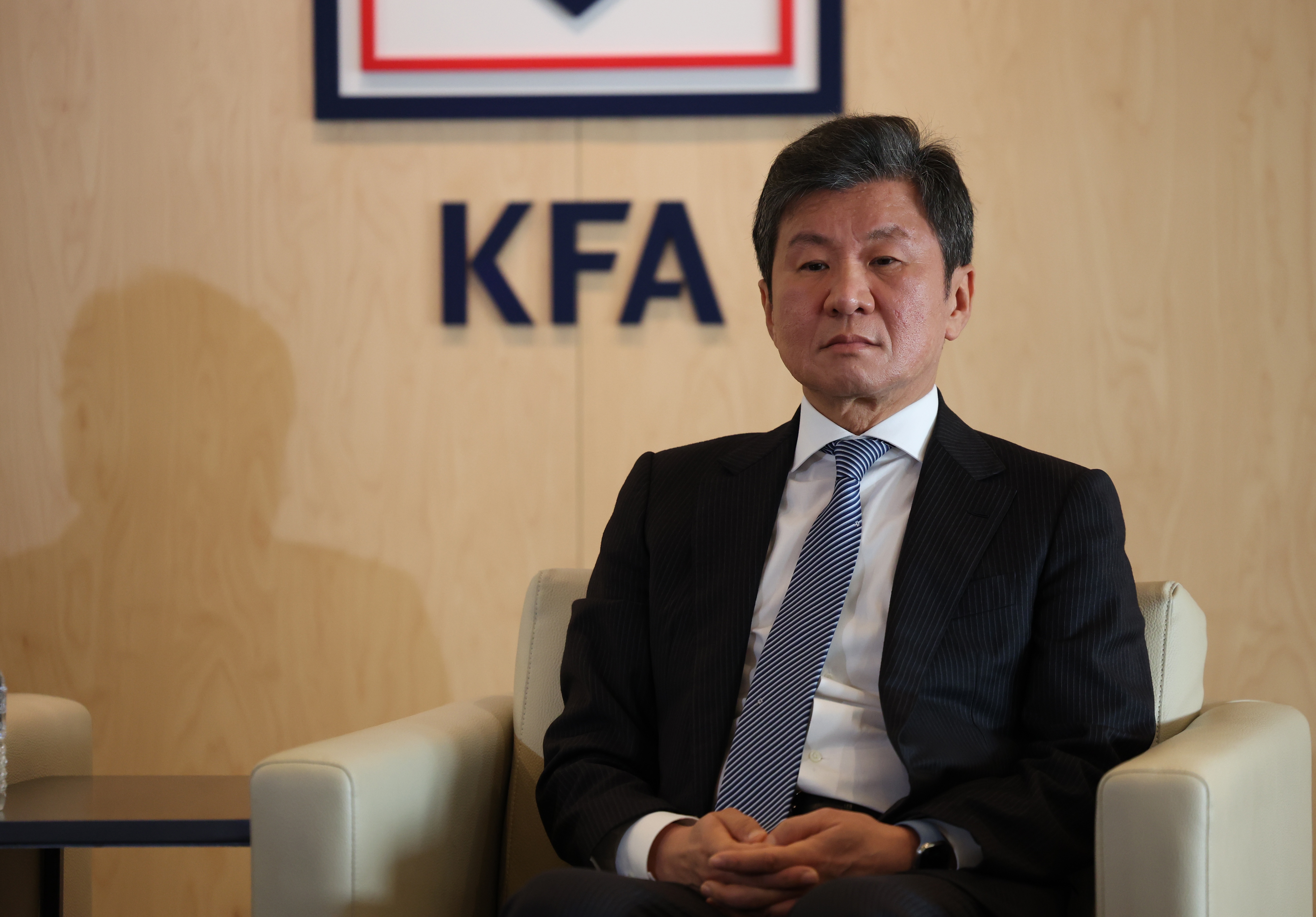FB体育app下载-韩媒：韩国文体部向韩国足协发信函，要求处分足协主席郑梦奎